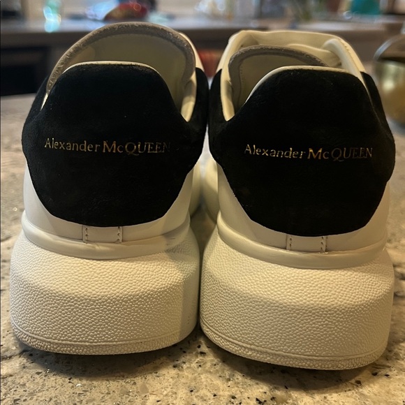 Alexander McQueen Oversized Sneakers White Black Suede Heel – Size 37 - Picture 5 of 10